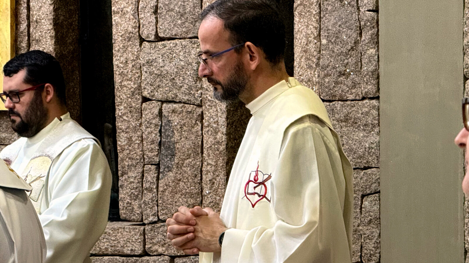 Padre em oração